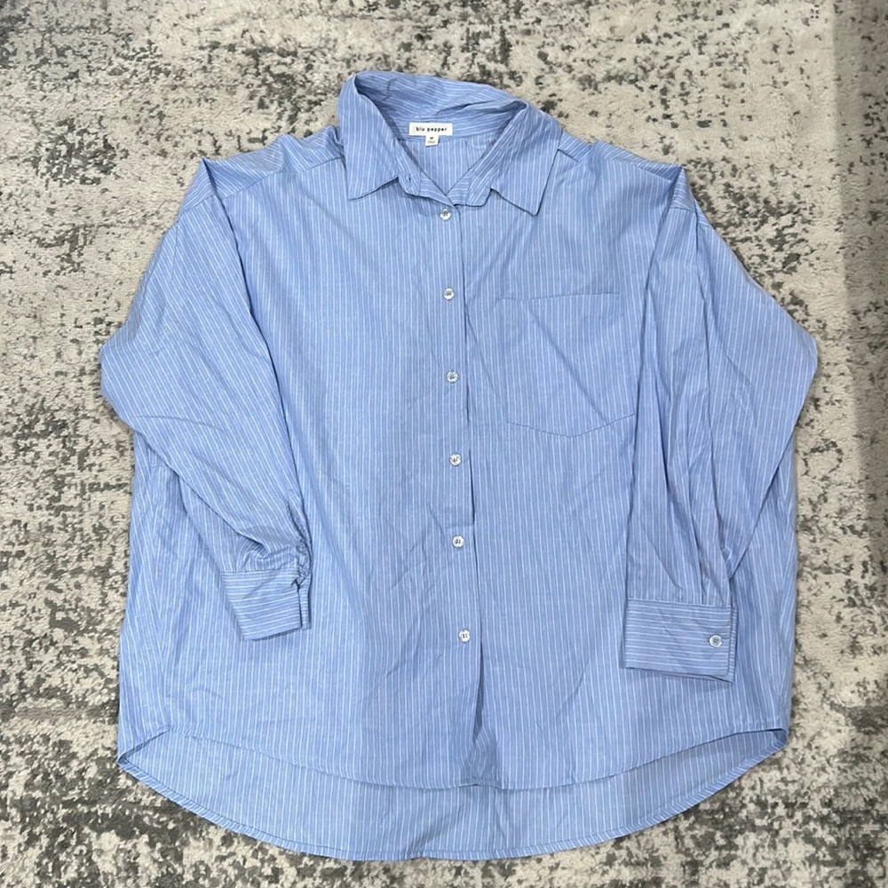 Blu Pepper Oversized Button Down Size Medium